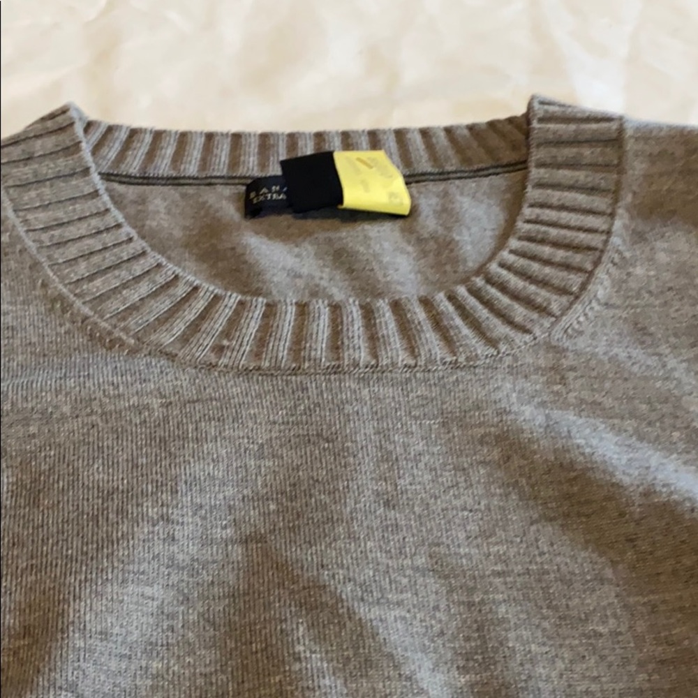 Grey sweater - Picture 3 of 7